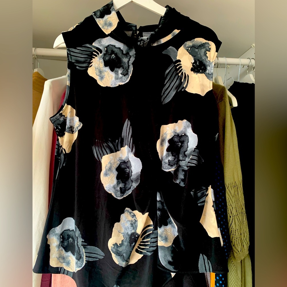 DKNY Sleeveless Top